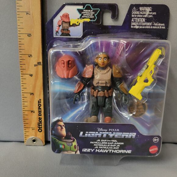 Disney Pixar Lightyear Movie Izzy Hawthorne Action Figure Posable Toy 4.5" Matte - Picture 2 of 10